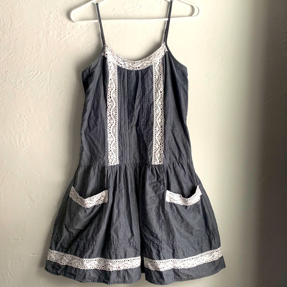 Lace detail dress